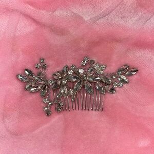 Silver hair comb